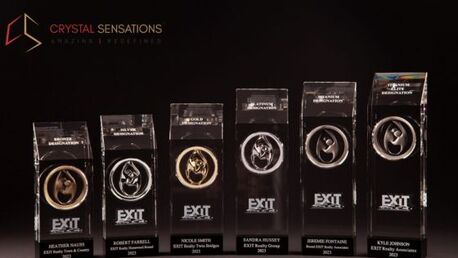 New York, Business, Luxury Engraved Crystal Awards For Special Occasions