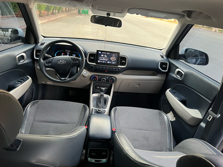 Riyadh, Vehicles, Cars & Trucks , SAR 45500,  Hyundai Venue,  2023,  Automatic,  57866 KM,     1.0L Full Option, Without Accident