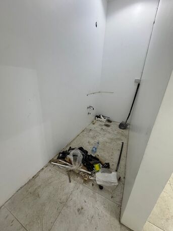 Salmiya, Apartments, Flats, Houses & Villas, KWD 1000/month,  Shop For Rent In Salmiya, Prime Location, 40 Square Meters