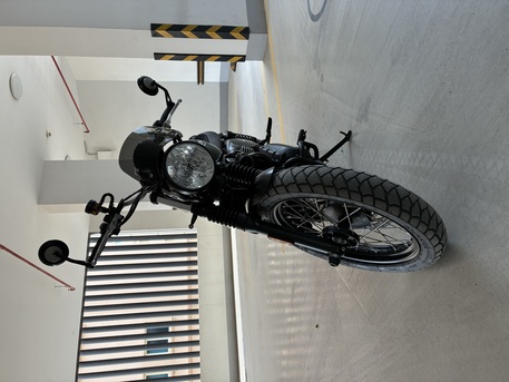 Adliya, Motorcycles, BHD 2500,  2017 Triumph Street Scrambler