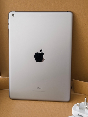 Riyadh, Tablet Computers, SAR 12,  IPad Air 2 - Multiple Storage Options Available ​Model: IPad Air 2 (Slim And Powerful)