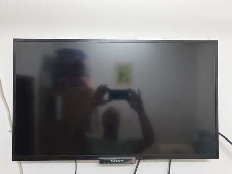 Gudaibiya, Electronics, BHD 40,  Sony Bravia Smart TV 32 Inch In Good Condition With Remote