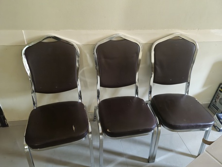 Al Jalawiyah, Furniture, SAR 300,  Dinning Table With 6 Chairs For Sale