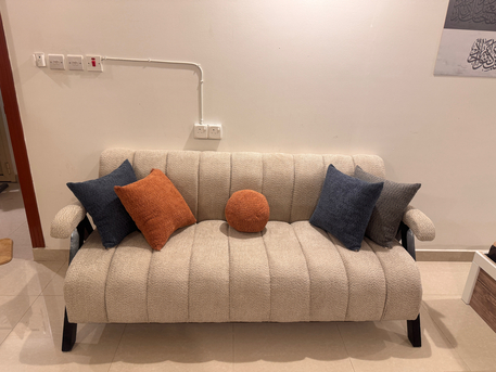 Riyadh, Furniture, SAR 475,  Excellent Condition Sofa With Pillows For Sale