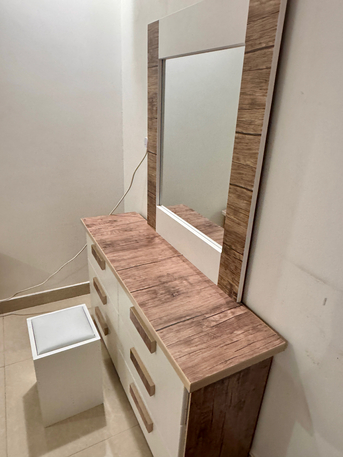 Riyadh, Furniture, SAR 350,  Excellent Condition Dressing Table For Sale