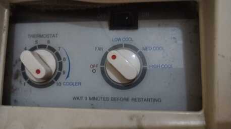 Al Adama, Household Items, SAR 640,  Window AC, Steel Almari , Floor Mat, Computer Table For Sale