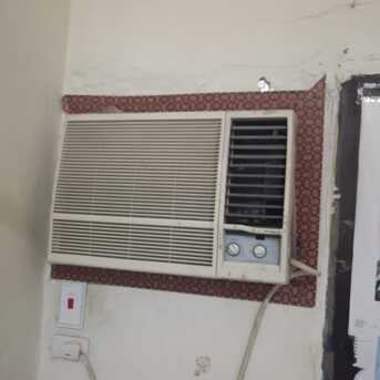 Al Adama, Household Items, SAR 640,  Window AC, Steel Almari , Floor Mat, Computer Table For Sale