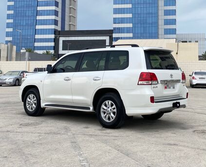 Riffa, Vehicles, Cars & Trucks , BHD 7800,  TOYOTA LANDCRUISER,  2009,  Automatic,  320000 KM,  SINGLE OWNER