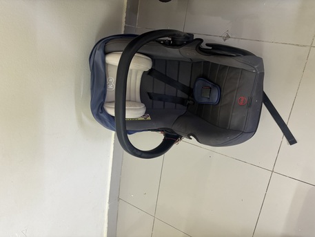 Al Malaz, Baby & Kid Stuff, SAR 150,  Baby Car, Baby Carrier Or Car Sheet For Infant + Baby Walker