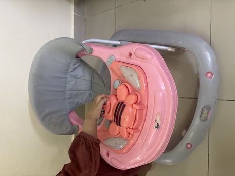 Al Malaz, Baby & Kid Stuff, SAR 150,  Baby Car, Baby Carrier Or Car Sheet For Infant + Baby Walker