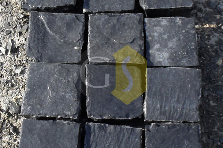 Mumbai, Heavy Equipment, Trusted Cobbles Supplier For Durable Outdoor Stone Paving