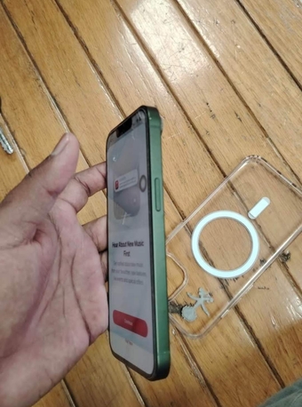Khobar, Mobile Phones, SAR 850,  Iphone 13 With Box 128GB