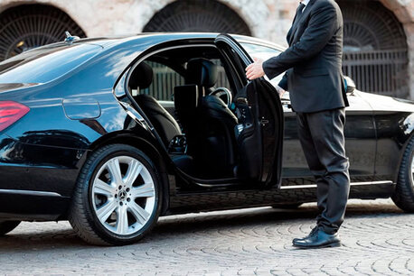 Baku, Pick Up & Drop Off, Private Chauffeur Service For Smooth Baku Arrivals