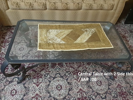 Riyadh, Furniture, SAR 700,  7 Seated Sofa Set In Excellent Condition With Central / 2 Side Tbls