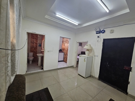 Jeddah, Apartments, Flats, Houses & Villas, SAR 1200/month,  1 BR,  Furnished Family Flat Available