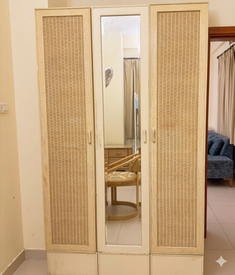 Hidd, Furniture, BHD 10,  Dressing Table With Mirror & Chair And Cupboard &ndash; Good Condition