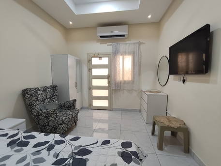 Tubli, Apartments, Flats, Houses & Villas, BHD 160/year,  1 BR,  Tubli:- Groundfloor Furnished Studio Flat On Rent With Ewa..