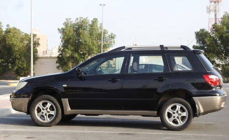 Juffair, Vehicles, Cars & Trucks , BHD 1600,  Mitsubishi Outlander,  2007,  Automatic,  170000 KM,   GLX  MODEL FOR SALE