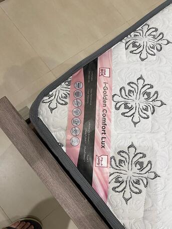 Riyadh, Furniture, SAR 2350,  Bed Set With Pocket Spring Mattress And Dresser