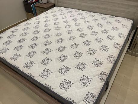 Riyadh, Furniture, SAR 2350,  Bed Set With Pocket Spring Mattress And Dresser