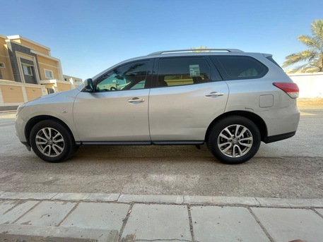 Riyadh, Vehicles, Cars & Trucks , SAR 29500,  Nissan Pathfinder,  2016,  Automatic,  236000 KM,