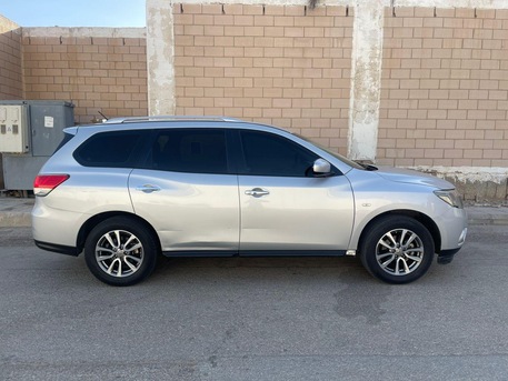 Riyadh, Vehicles, Cars & Trucks , SAR 29500,  Nissan Pathfinder,  2016,  Automatic,  236000 KM,