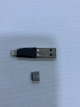 Manama, Electronics, BHD 10,  SanDisk IXpand Mini Flash Drive 64 GB For IPhone And IPad