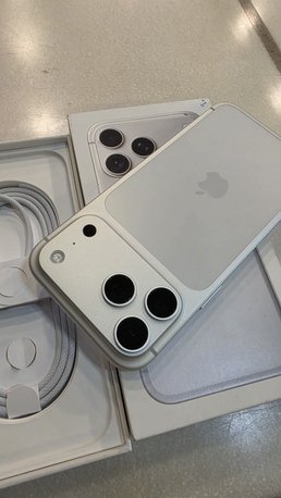 Dammam, Mobile Phones, SAR 5600,  IPhone 17 Pro Max Sim