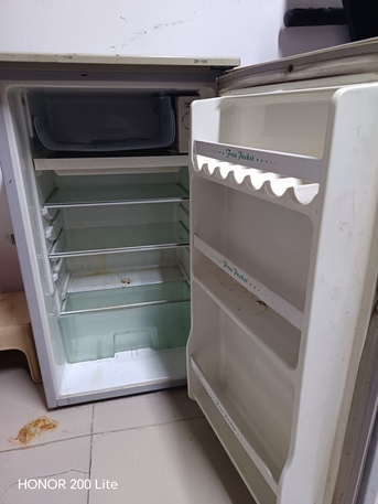 Manama, Appliances, BHD 15,  Fridge For Sell