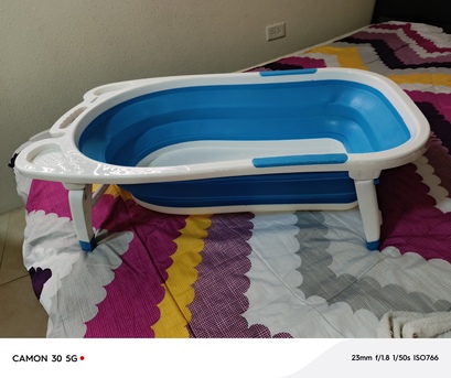 Khobar, Baby & Kid Stuff, SAR 180,  Twin Baby Stroller & Bath Tub (Rush Sale)