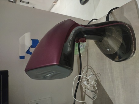 Riyadh, Household Items, SAR 50,  Black And Decker Clothes Steamer