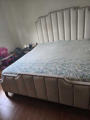 Riyadh, Furniture, SAR 600,  Bed Set (Queen Size)