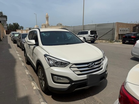 Jubail, Vehicles, Cars & Trucks , SAR 30000,  Hyundai Santa Fe,  2013,  Automatic,  409000 KM,  Well Maintained Santa Fe  For Sale