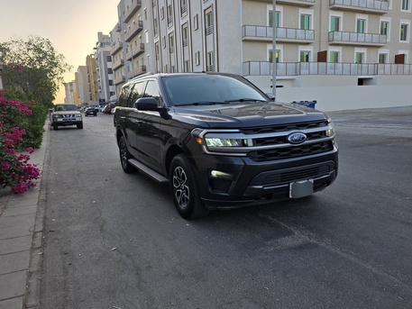 Al Aziziyah, Vehicles, Cars & Trucks , SAR 180000,  Ford Expedition XLT,  2024,  Automatic,  52000 KM,  ACTIVE Panorama