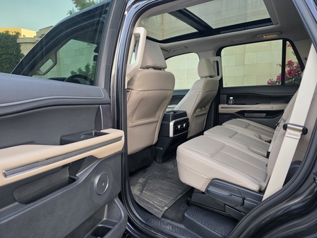 Al Aziziyah, Vehicles, Cars & Trucks , SAR 180000,  Ford Expedition XLT,  2024,  Automatic,  52000 KM,  ACTIVE Panorama