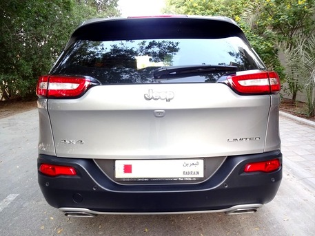 Manama, Vehicles, Cars & Trucks , BHD 3800,  Jeep Cherokee Limited,  2015,  Automatic,  125000 KM,  Urgent Sales