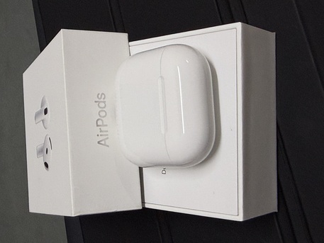 Jeddah, Mobile Phones, SAR 380,  AirPods 4 (Almost Brand New)