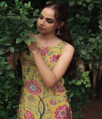 Mumbai, Clothing & Accessories, INR 1479,  Buy Women