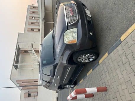 Jeddah, Vehicles, Cars & Trucks , SAR 50000,  GMC Yukon Denali,  2011,  Automatic,  434000 KM,  0552764959- Urgent Sell - Excellent Condition- No Accident