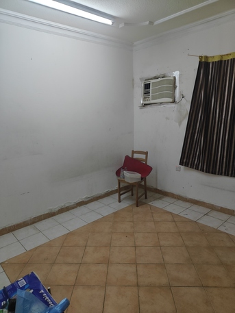 Al Batha, Rooms for Rent, SAR 1000/month,  150 Sq. Feet,  Offering Single Room For Individual