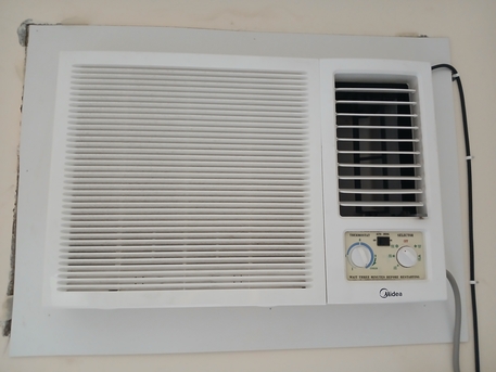 Salmaniya, Air Conditioners, BHD 110,  2 Ton Window Ac