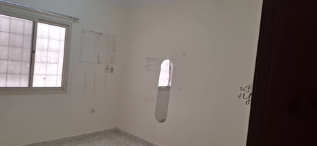 Jubail, Apartments, Flats, Houses & Villas, SAR 800/month,  1 BR,  SAR 800/Month, Single Side Entrance Room Available