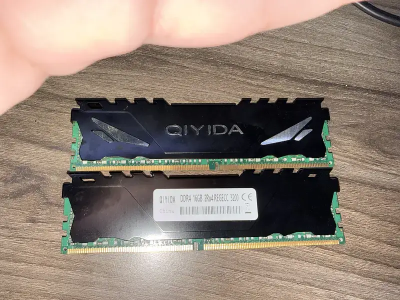 Ad Diriyah, Computers, SAR 200,  RAM DDR4 16GB 2Rx4 REGECC 3200 (for Server)