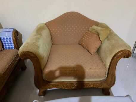 Al Malaz, Furniture, SAR 350,  7 Seaters Sofa With Wooden TeaPoy And Ottomen- Home Center At Throw Away Price