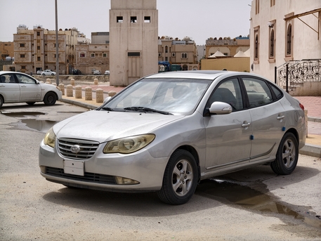 Khobar, Vehicles, Cars & Trucks , SAR 18500,  Hyundai Elantra,  2011,  Automatic,  296000 KM,  Elentra  Model Silver Color