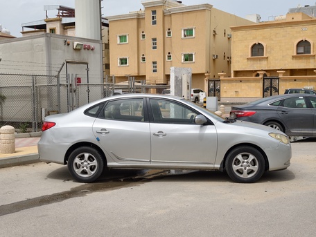 Khobar, Vehicles, Cars & Trucks , SAR 18500,  Hyundai Elantra,  2011,  Automatic,  296000 KM,  Elentra  Model Silver Color