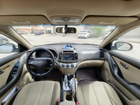 Khobar, Vehicles, Cars & Trucks , SAR 18500,  Hyundai Elantra,  2011,  Automatic,  296000 KM,  Elentra  Model Silver Color