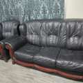 SAR 1000,  Stylish And Comfortable Black Leather Sofa