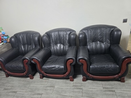 Olaya, Furniture, SAR 1000,  Stylish And Comfortable Black Leather Sofa