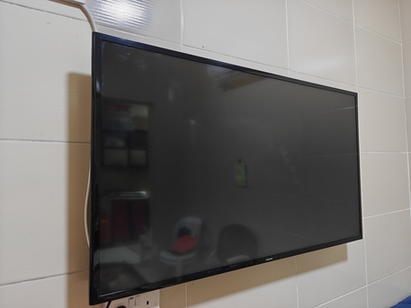 Al Malaz, Electronics, SAR 600,  Samsung Smart TV MODEL- UA49J5250AK